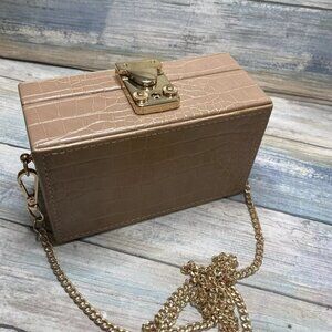 Vegan Leather Clutch Box Bag Tan Crocodile Faux Gold Tone Crossbody Chain NWOT
